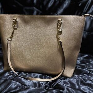 Michael kors tote